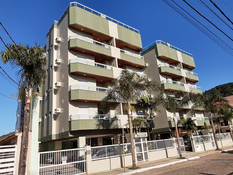 Melhor preço. Reserve sem taxas, ótima localização, piscina