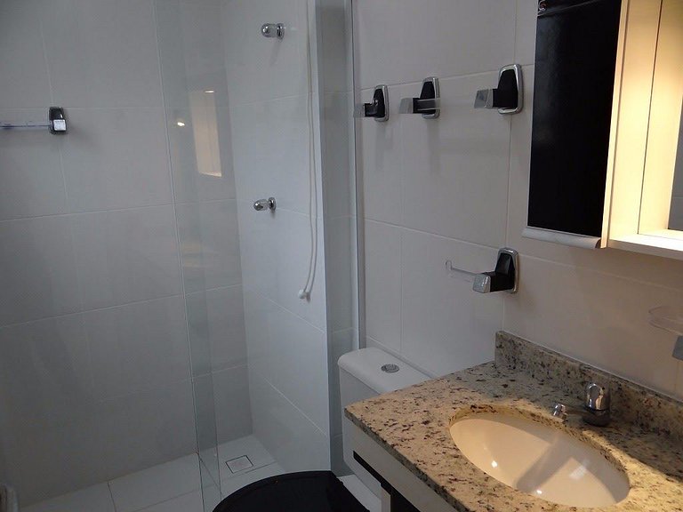 Melhor preço. Reserve sem taxas, 2 vagas de garagem, piscina