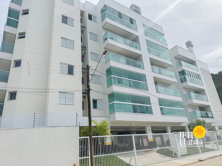 Melhor preço. Reserve sem taxas, Praia das Toninhas, piscina