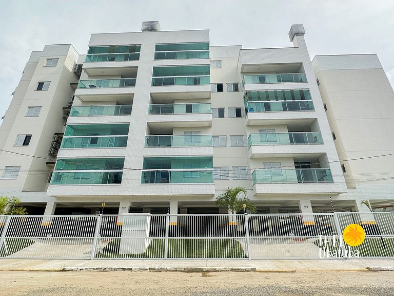 Melhor preço. Reserve sem taxas, Praia das Toninhas, piscina
