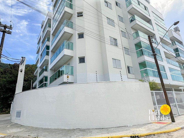 Melhor preço. Reserve sem taxas, Praia das Toninhas, piscina