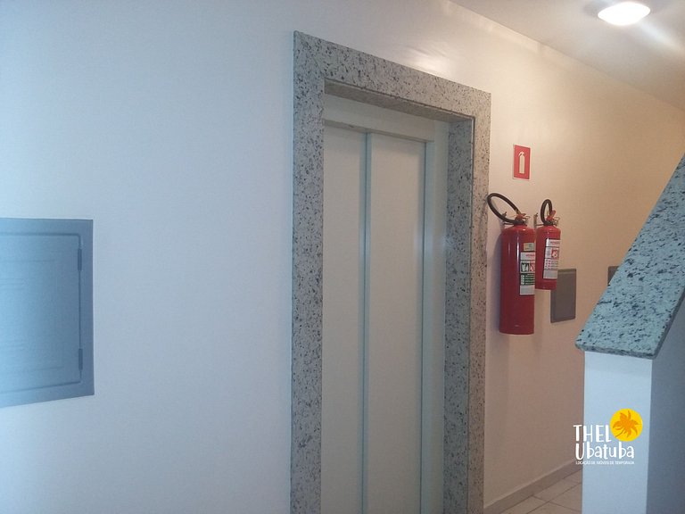 Melhor preço 3 quartos pé na areia 2 garagens Ubatuba 222