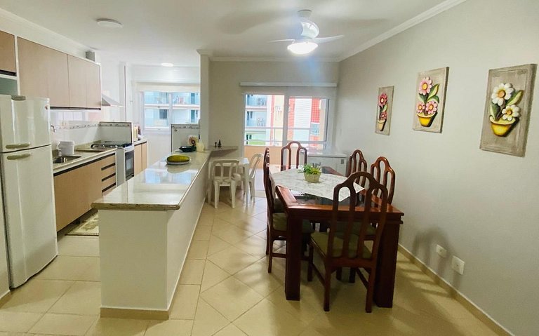 Melhor preço 3 quartos pé na areia 2 garagens Ubatuba 222