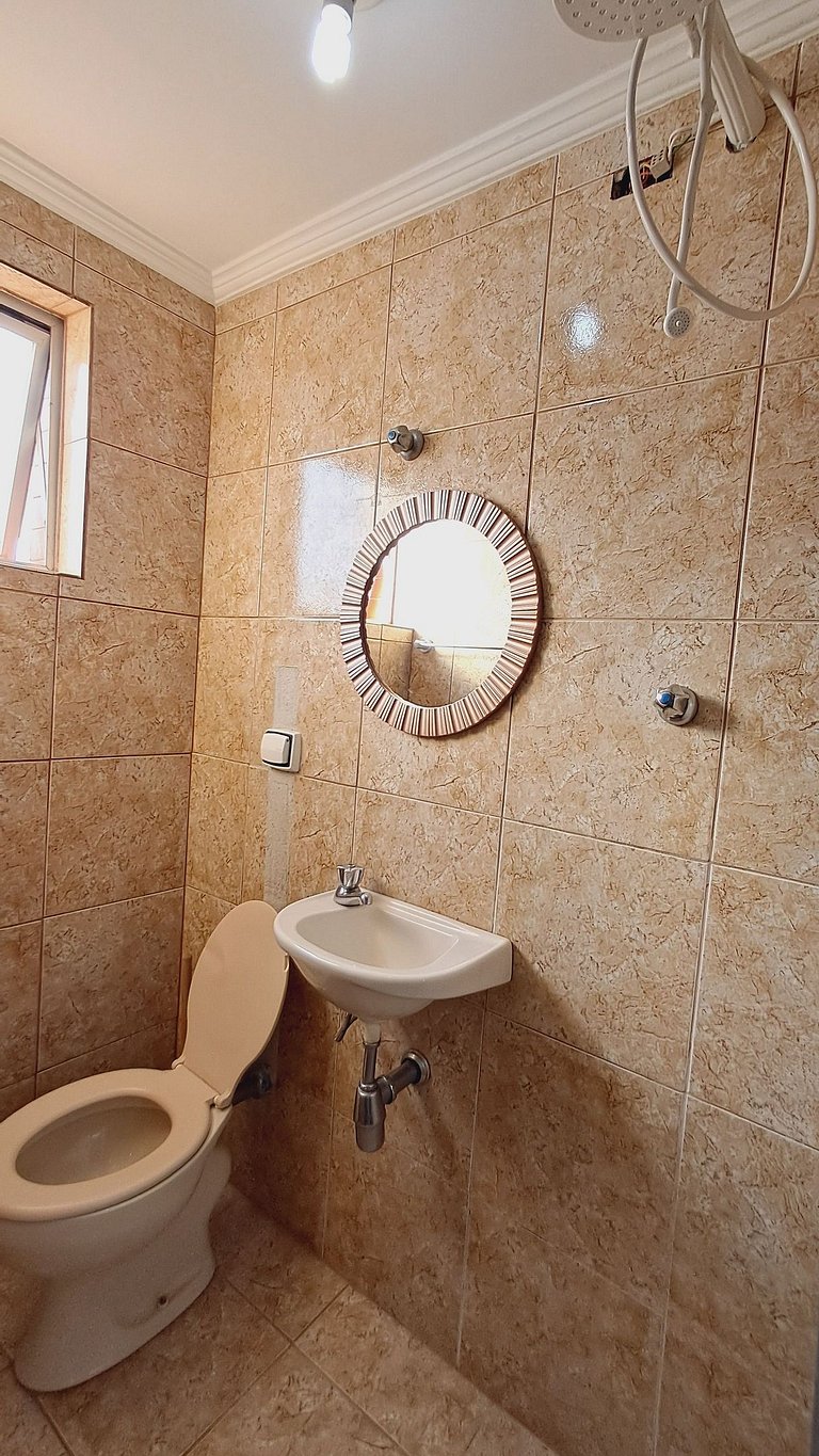 Melhor preço. Reserve sem taxas, 3 quartos, Itaguá