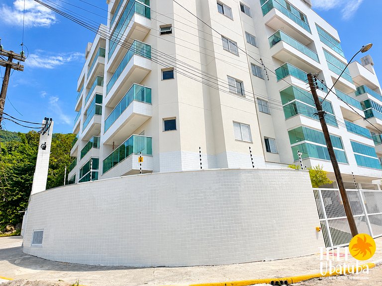 Melhor preço. Reserve sem taxas, Praia das Toninhas, piscina